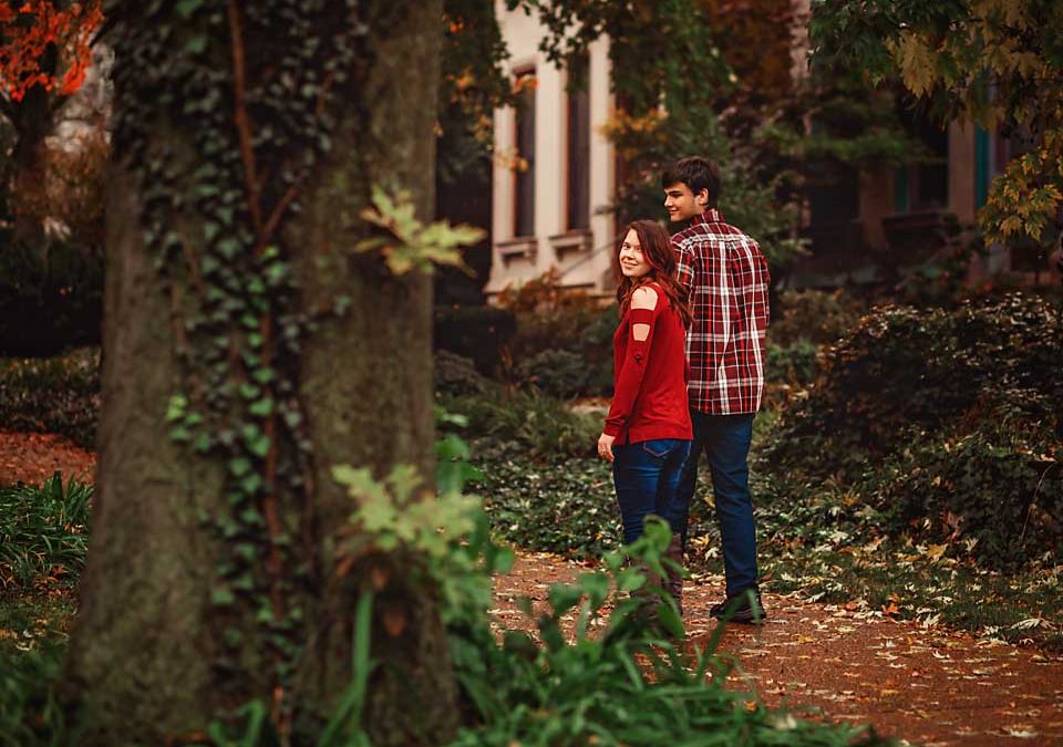 Daniel & Kaitlyn’s Engagement Session – St. Louis Photographer